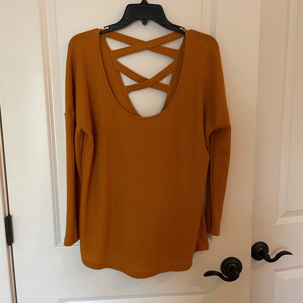Charlotte Russe scoop neck, criss cross top